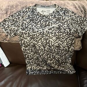 Nike Pro fitted dry fit stretch youth Large